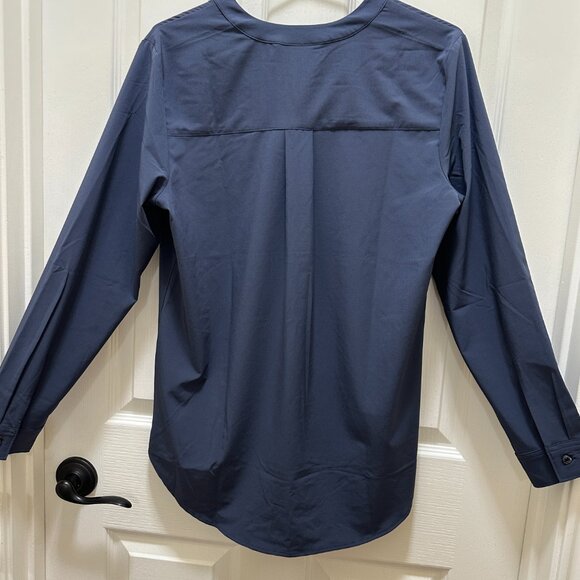 New Rev3 Tunic Blouse Women's Size S Navy Plum Center Back Pleat Stretch Office - Picture 13 of 14